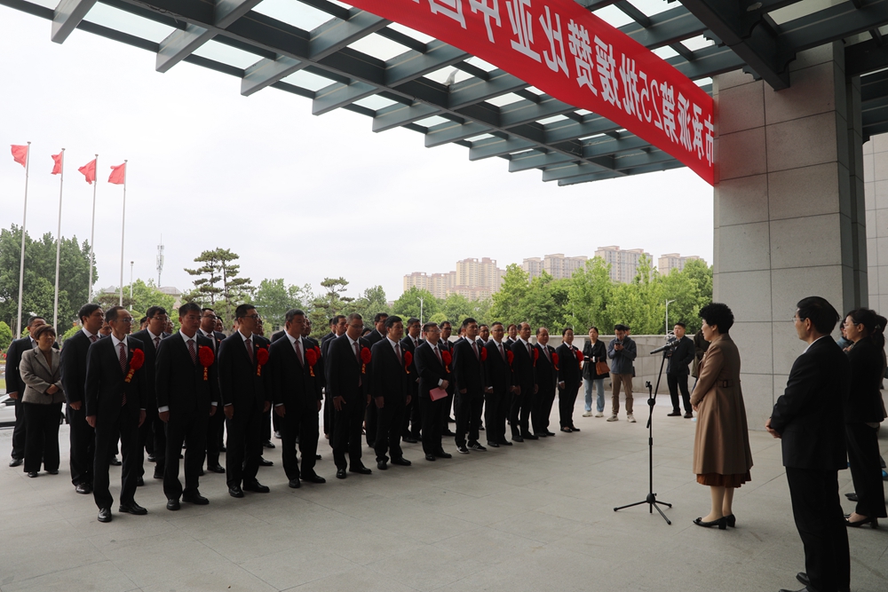 中國(guó)第25批援贊比亞中國(guó)醫(yī)療隊(duì)由南陽(yáng)市承派